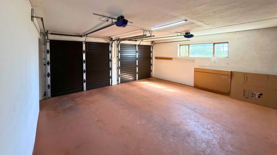 5 Bedroom Property for Sale in Kenton On Sea Eastern Cape